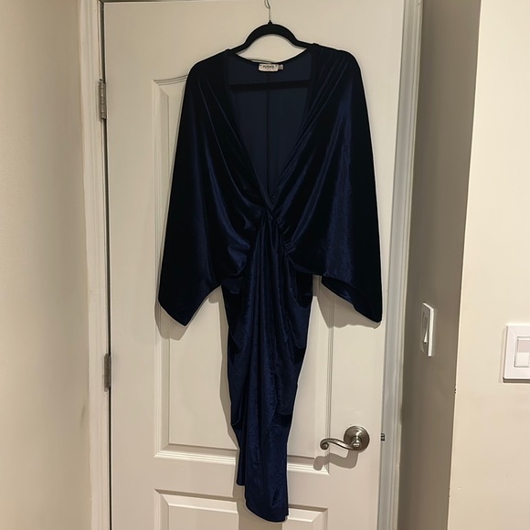 Sophisticated velvet wrap dress for holiday party or any evening occasion. - Picture 5 of 8